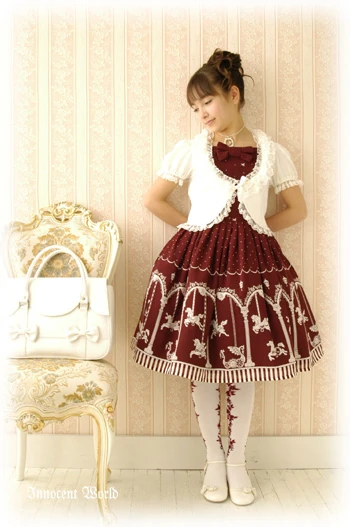 Classic_Lolita__Innocent_World_.webp